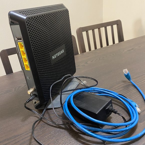 C7000v2 – Nighthawk AC1900 WiFi Cable Modem Router - Picture 4 of 4